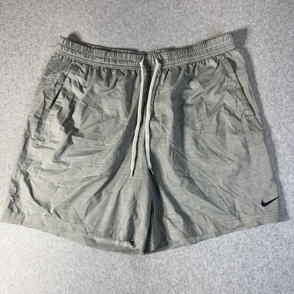Nike Dri-FIT Mens XL Gray Heathered Training Athletic Shorts 7 Inch Inseam